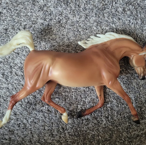 Breyer Model Horse - Picture 5 of 5